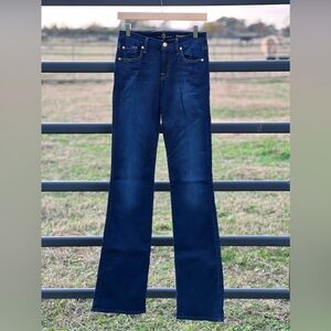 Slim Illusion Kimmie Bootcut 
For all mankind jeans